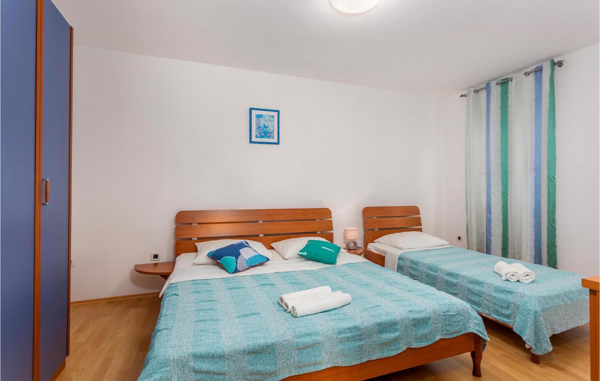 Beautiful Apartment In Pinezici With Wifi Exterior foto